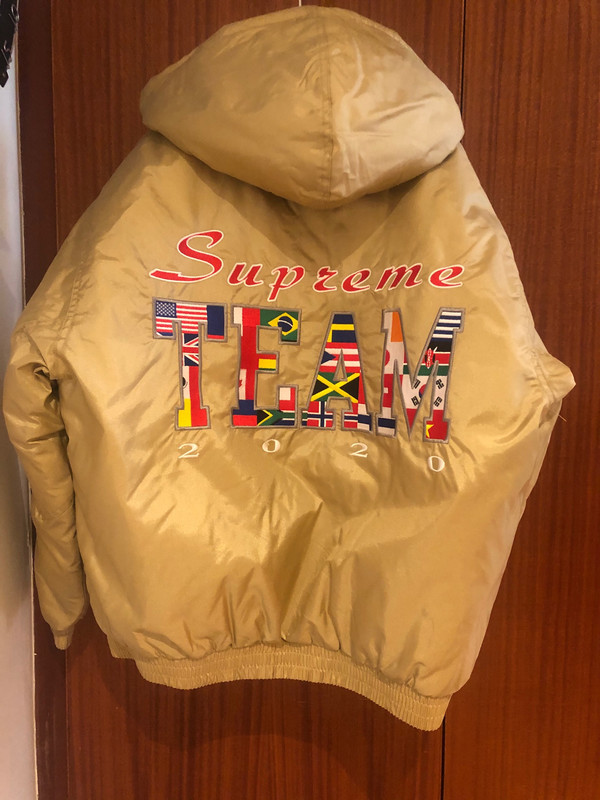 Supreme Team Puffy Jacket Gold - Vinted