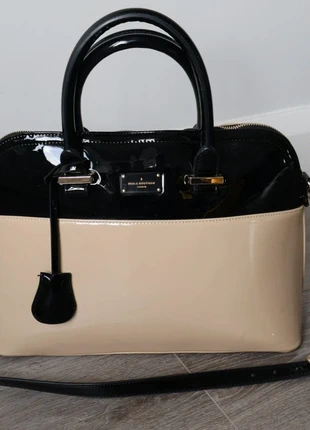 Paul's Boutique Patent bag. Top handle and crossbody strap. Beige and black, brand: Paul's Boutique, condition: Very good, €14.90, €16.35 includes Buyer Protection