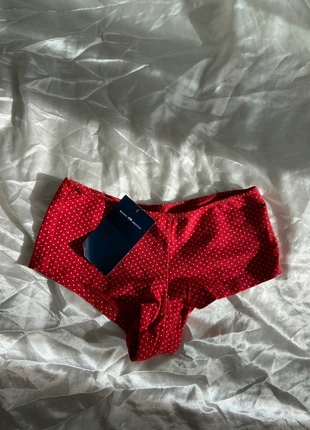 shorty brandy melville, merk: Brandy Melville, staat: Nieuw met prijskaartje, maat: Universele maat, € 8,00, € 9,10 inclusief Kopersbescherming