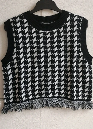 Nieuwe gebreide spencer maat S/M, staat: Nieuw zonder prijskaartje, maat: M / 38 / 10, € 17,00, € 18,55 inclusief Kopersbescherming