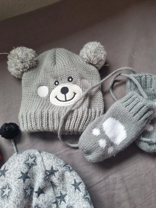 Lot de bonnet et de gants - photo numéro 4