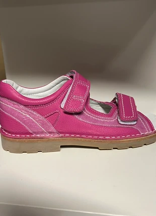 Sandaal piedro 34, merk: Piedro, staat: Nieuw zonder prijskaartje, maat: 34, € 12,00, € 13,30 inclusief Kopersbescherming