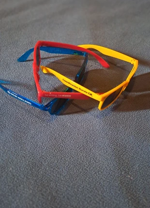 Lunette de soleil kuhn CR New holland, marque: Soleil, état: Neuf sans étiquette, 5,00 €, 5,95 € Protection acheteurs incluse