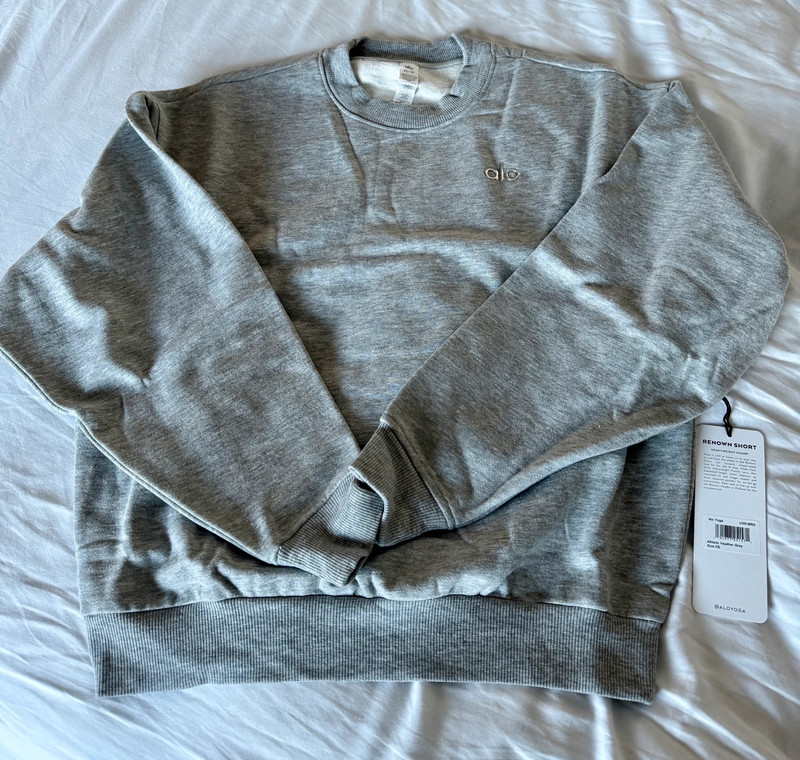 ALO accolade crewneck sweatshirt NWT in athletic heather gray size XS 1