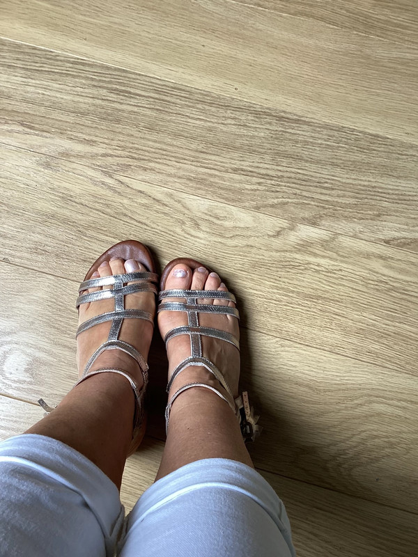 Nu pieds dores Vinted