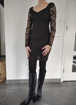 Robe dentelle noir/dore, merk: ASOS, staat: Goed, maat: S / 36 / 8, € 5,00, € 5,95 inclusief Kopersbescherming