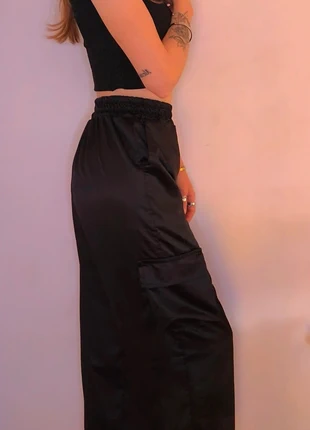 Black Satin pants, merk: Sonstiges, staat: Heel goed, maat: M / 38 / 10, € 9,00, € 10,15 inclusief Kopersbescherming