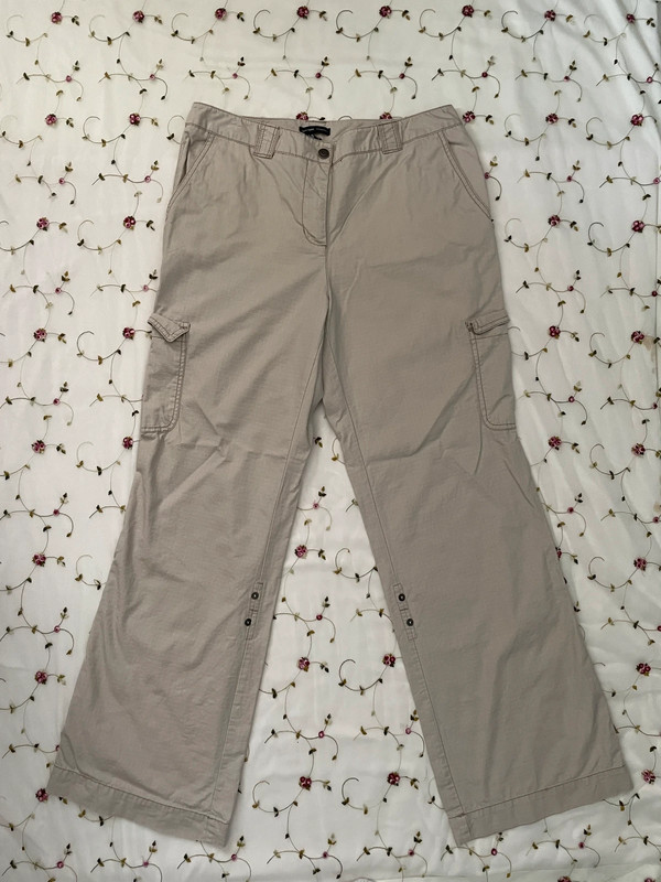 beige cargo pants 1