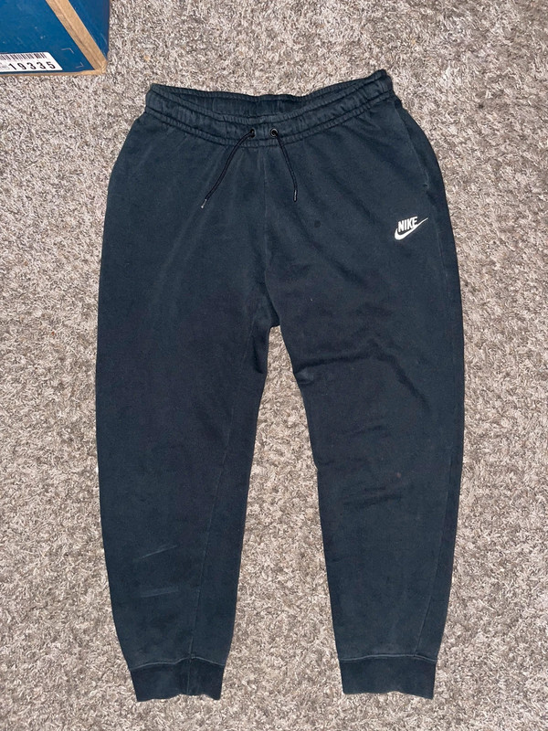 Nike Club Fleece Joggers 2