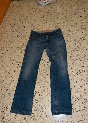 Jeans Sisley vita bassa , marke: Sisley, zustand: Sehr gut, größe: W32 | DE 48, 12,00 €, 13,30 € inklusive Vinted-Käuferschutz