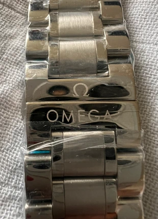 Omega stalen horloge band, merk: Omega, staat: Nieuw zonder prijskaartje, maat: Tot 30 mm, € 50,00, € 53,20 inclusief Kopersbescherming