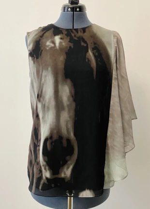 Top asymétrique , marque: Zara, état: Neuf sans étiquette, taille: M / 38 / 10, 4,00 €, 4,90 € Protection acheteurs incluse