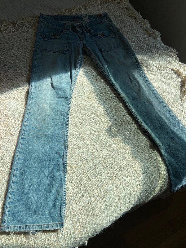 True vintage low rise Levi’s 3