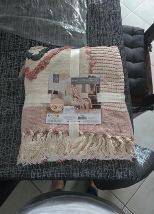 Plaid tufté a franges, marca: The Home Deco Factory, estado: Novo com etiquetas, tamanho: Outro, €13.00, €14.35 inclui Proteção do Comprador