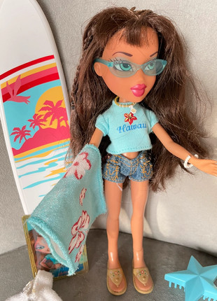 Bratz Sun Kissed Summer Fianna Doll 