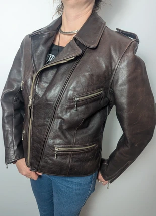 💎 Perfecto Chevignon Girl en cuir marron foncé – Taille XL, convient L – Très bon état vintage, brand: Chevignon, condition: Very good, size: XL / 42 / 14, €119.00, €125.65 includes Buyer Protection