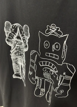 KAWS x Uniqlo Warhol UT Graphic, marca: Kaws, estado: Novo sem etiquetas, tamanho: S, €5.00, €5.95 inclui Proteção do Comprador