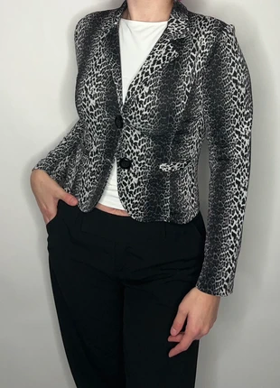 Y2K 2000s fitted grey leopard archive streetwear copenhagen siren academia scandi cropped blazer, brand: Vintage, condizioni: Ottime, taglia: S / IT 40 / EU 36, €17.50, €19.08 include la Protezione acquisti Pro