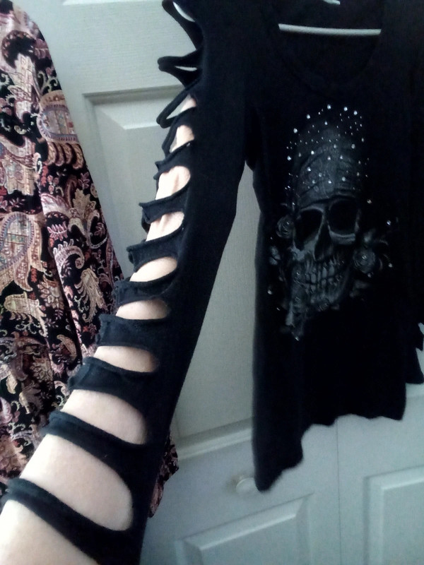 Rhinestone skull, cut out sleeves top, small 2