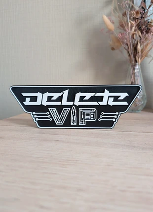 Delete VIP logo décoratif 23x8cm Excellent état, brand: delete vip, condition: Very good, €16.00, €17.50 includes Buyer Protection Pro