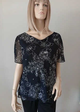 Preciosa blusa de Shubtte london talla 46 estupenda., brand: Shubtte london, condizioni: Ottime, taglia: XXXL / IT 50 / EU 46, €17.00, €18.55 include la Protezione acquisti