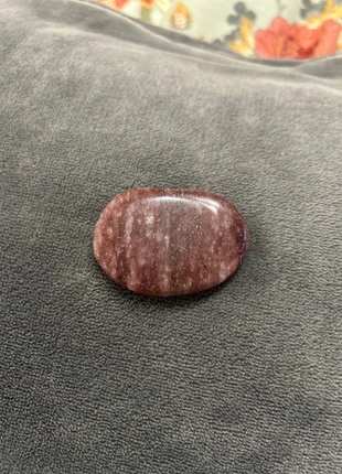 Galet lépidolite, marke: Mineralogie, zustand: Neu, 15,00 €, 16,45 € inklusive Vinted-Käuferschutz