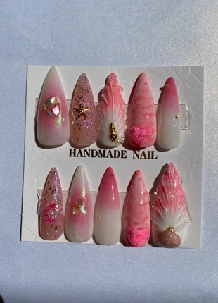 Press on nails, merk: Fait Main, staat: Nieuw met prijskaartje, € 28,00, € 30,10 inclusief Kopersbescherming