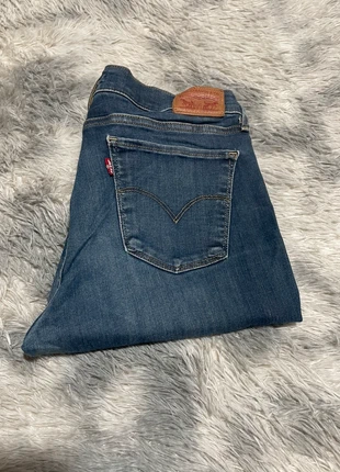 Levi’s, marque: Levi's, état: Très bon état, taille: S / 36 / 8, 14,00 €, 15,40 € Protection acheteurs incluse