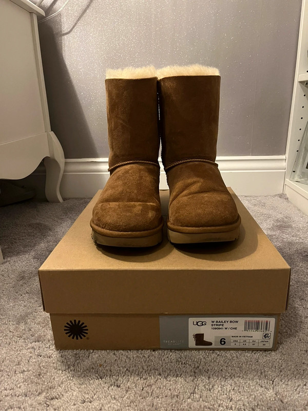 Ugg boots clearance size 4.5