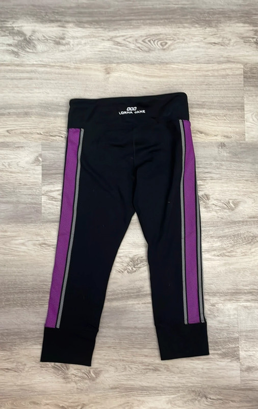 Lorna Jane Black with Pink & White Stripes Capri Leggings Size Small 4