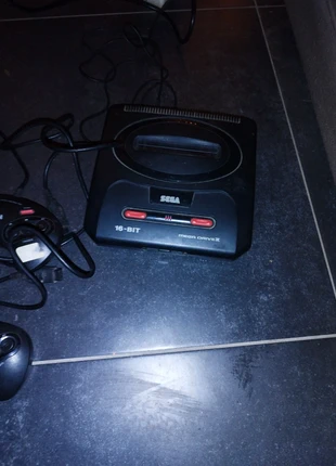 Sega megadrive 16bit console, merk: Sega, staat: Veelgebruikt, € 60,00, € 63,70 inclusief Kopersbescherming