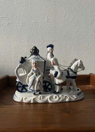 Figurine en porcelaine - calèche victorienne avec chevaux et personnages - style vintage, zustand: Sehr gut, 25,00 €, 26,95 € inklusive Vinted-Käuferschutz