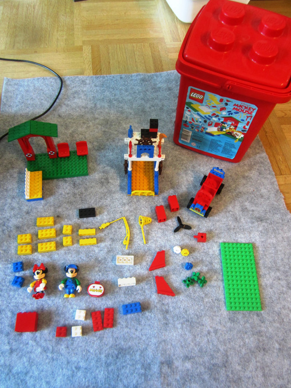 Brique Lego set 4178 Mickey et Minnie fishing adventure vintage année 2000  rare