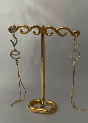 Boucles d’oreilles écriture Love 🤍🖤, staat: Heel goed, € 15,00, € 16,45 inclusief Kopersbescherming Pro