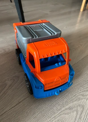 Garbage truck, brand: Truck, condition: Very good, size: 3 years / 98 cm, €10.00, €11.20 includes Buyer Protection