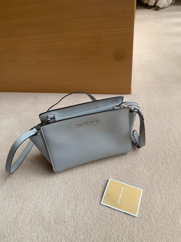 Grey crossbody online michael kors