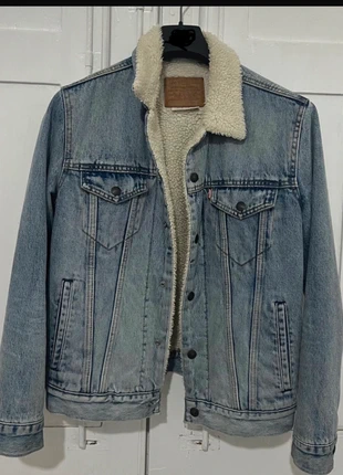 Jacket jeans Levi’s vintage, marca: Levi's, estado: Novo sem etiquetas, tamanho: S, €35.00, €37.45 inclui Proteção do Comprador