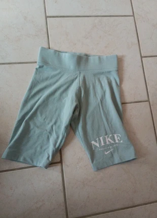 Short cycliste nike Taille 34, marke: Nike, zustand: Sehr gut, größe: XS / 34 / 6, 8,00 €, 9,10 € beinhaltet Vinted-Käuferschutz Pro