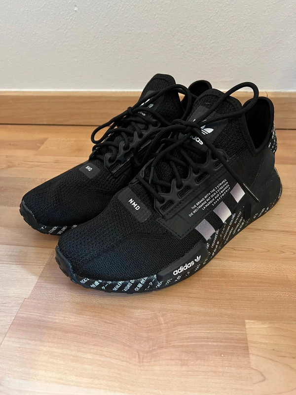 Adidas NMD R1.V2 Script Black Gr. 42 2 3 wie neu Vinted