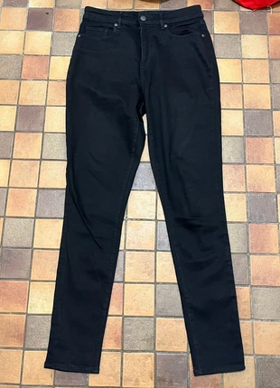 Jean noir taille 6 US 28 LOFT 38 FR, marque: LOFT, état: Très bon état, taille: M / 38 / 10, 4,00 €, 4,90 € Protection acheteurs incluse