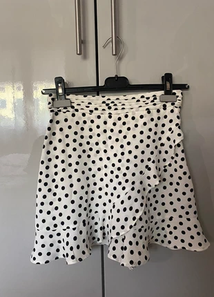 Minigonna pantalone Zara pois, marke: Zara, zustand: Sehr gut, größe: XS / 34 / 6, 6,00 €, 7,00 € inklusive Vinted-Käuferschutz