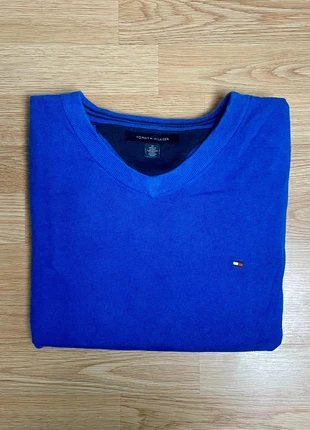 Pulls Col V Tommy Hilfiger Taille M, marke: Tommy Hilfiger, zustand: Sehr gut, größe: M, 23,00 €, 24,85 € inklusive Vinted-Käuferschutz