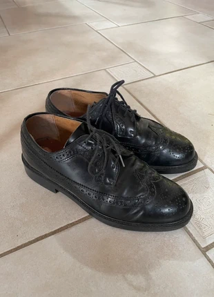 Chaussures derby en cuir noir, marque: made in France, état: Bon état, taille: 40, 15,00 €, 16,45 € Protection acheteurs incluse