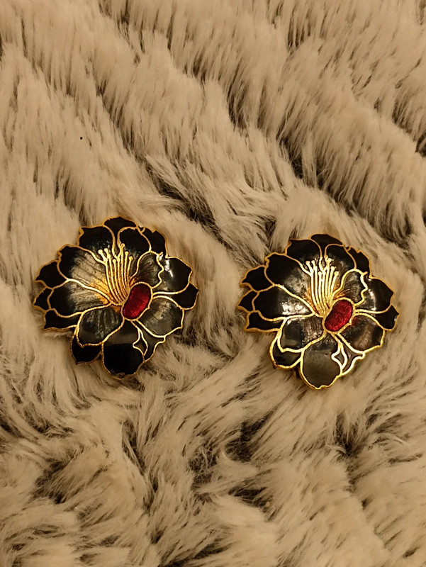 Magnifique boucles d'oreilles clips vintage fleur noire 2