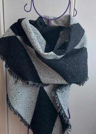 Sciarpa oversize 🎁🎄, merk: Fashion, staat: Heel goed, € 6,00, € 7,00 inclusief Kopersbescherming