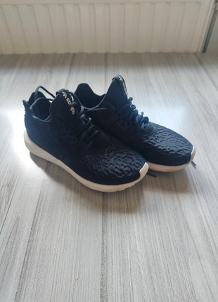 Basket adidas noir femme - taille 39 1/3, marque: adidas, état: Bon état, taille: 39.5, 8,00 €, 9,10 € Protection acheteurs incluse