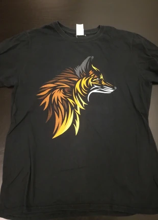 Tshirt fox Qwertee, merk: Qwertee, staat: Goed, maat: M, € 8,00, € 9,10 inclusief Kopersbescherming