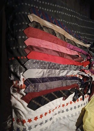 Lot de 13 cravates 👔 (pas d'envoi vinted Go), marque: Brice, état: Bon état, 7,00 €, 8,05 € Protection acheteurs incluse