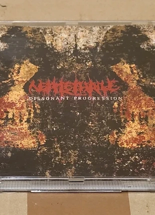 Nettlethrone - dissonant progression , état: Très bon état, 12,00 €, 13,30 € Protection acheteurs incluse