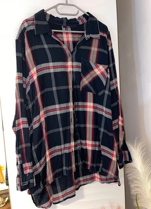 Chemise à carreaux bleu et rouge, taille 50, merk: Kiabi, staat: Heel goed, maat: 5XL / 50 / 22, € 6,00, € 7,00 inclusief Kopersbescherming